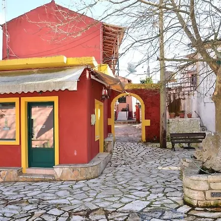 Moutros Cozy Sokrákion