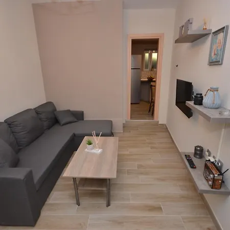 Moutros Cozy Holiday home Sokrakion
